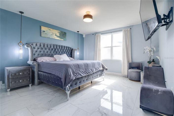 Image No.24-4 Bed House for sale