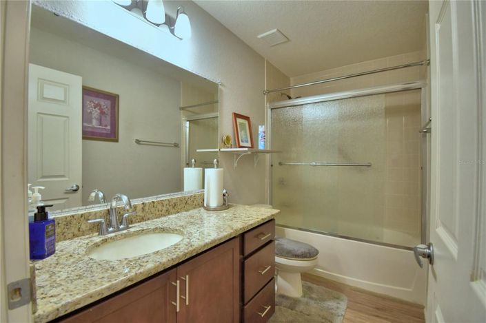 Image No.12-3 Bed House for sale