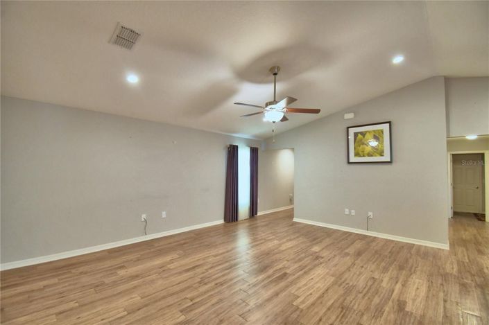 Image No.7-3 Bed House for sale