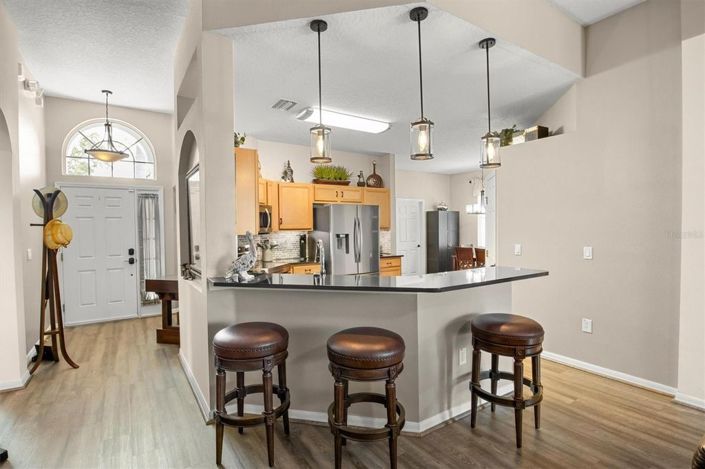 Image No.10-4 Bed House for sale