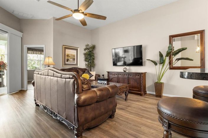 Image No.14-4 Bed House for sale