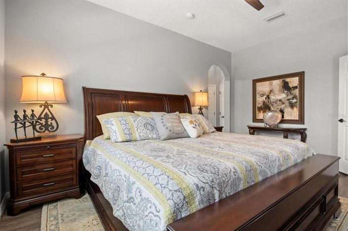 Image No.19-4 Bed House for sale