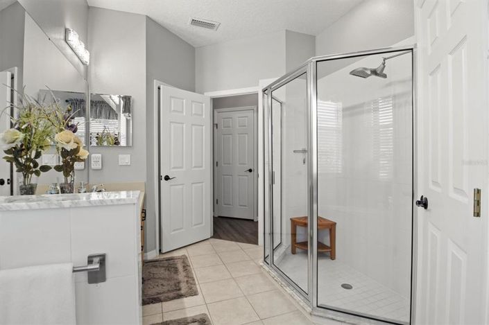 Image No.24-4 Bed House for sale