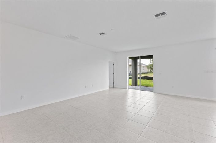 Image No.12-4 Bed House for sale