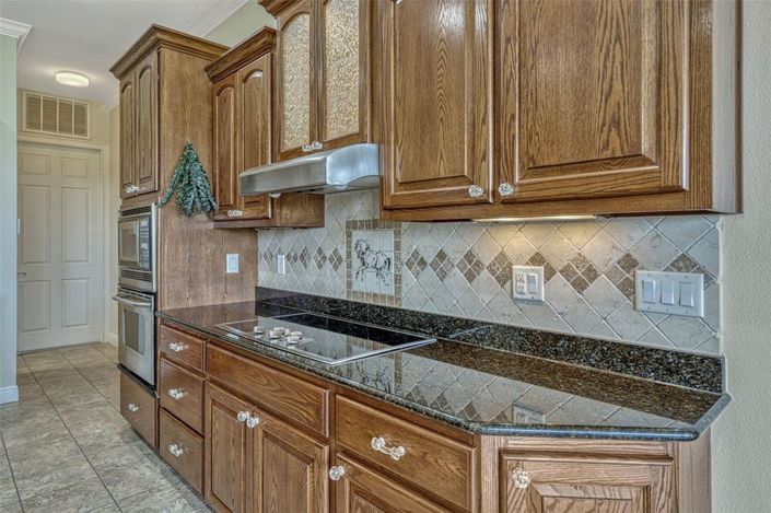 Image No.17-5 Bed House for sale