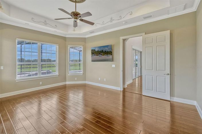 Image No.26-5 Bed House for sale