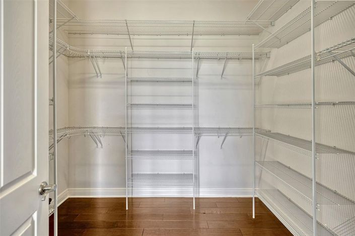 Image No.34-5 Bed House for sale