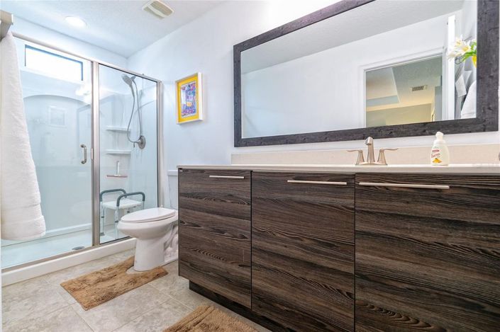 Image No.23-2 Bed Townhouse for sale