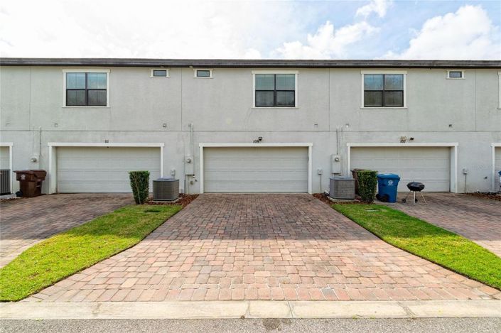 Image No.9-2 Bed Townhouse for sale