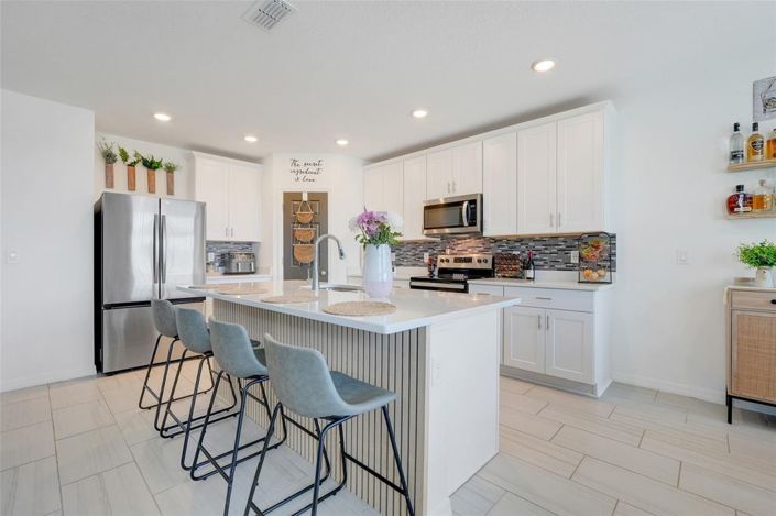 Image No.12-4 Bed House for sale