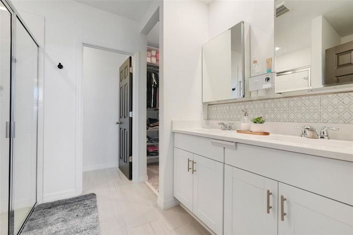 Image No.19-4 Bed House for sale