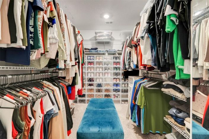 Image No.20-4 Bed House for sale