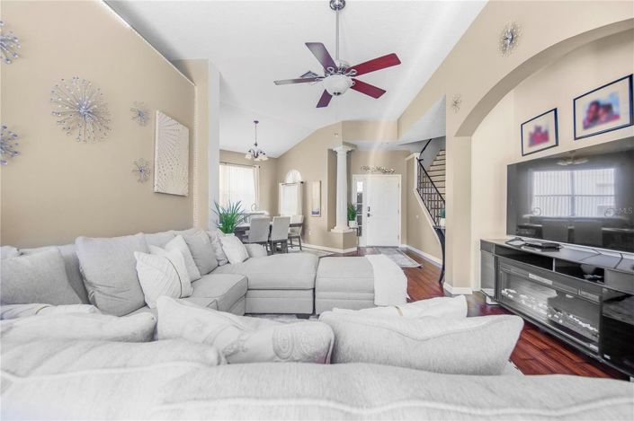 Image No.14-5 Bed House for sale