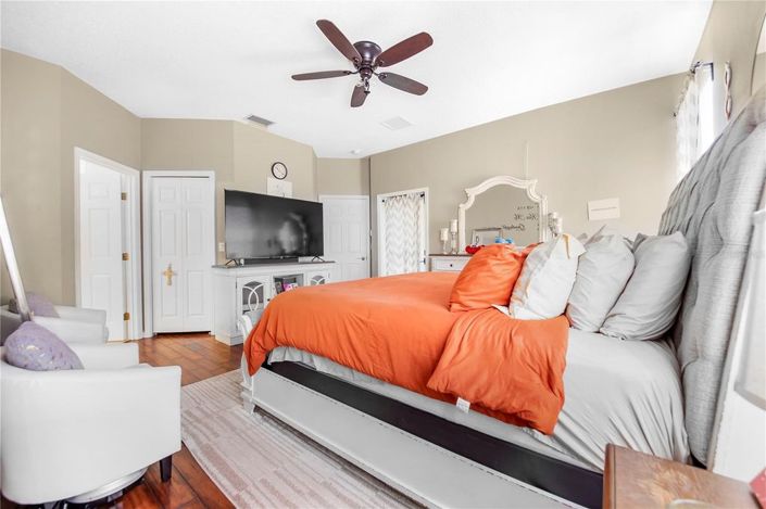 Image No.26-5 Bed House for sale