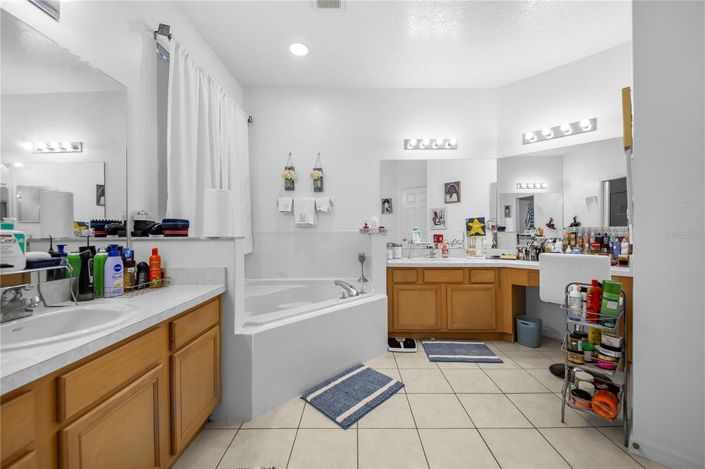 Image No.30-5 Bed House for sale