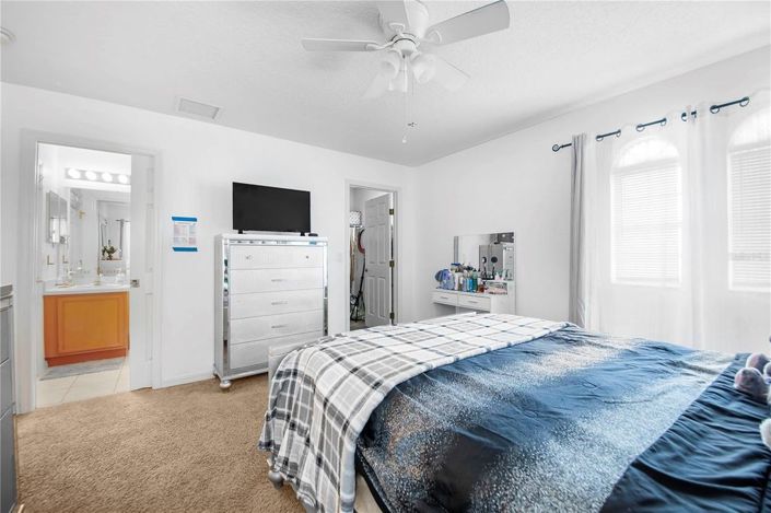 Image No.37-5 Bed House for sale