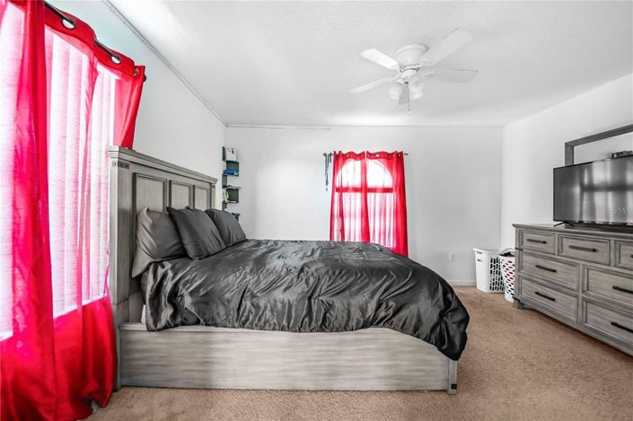 Image No.41-5 Bed House for sale