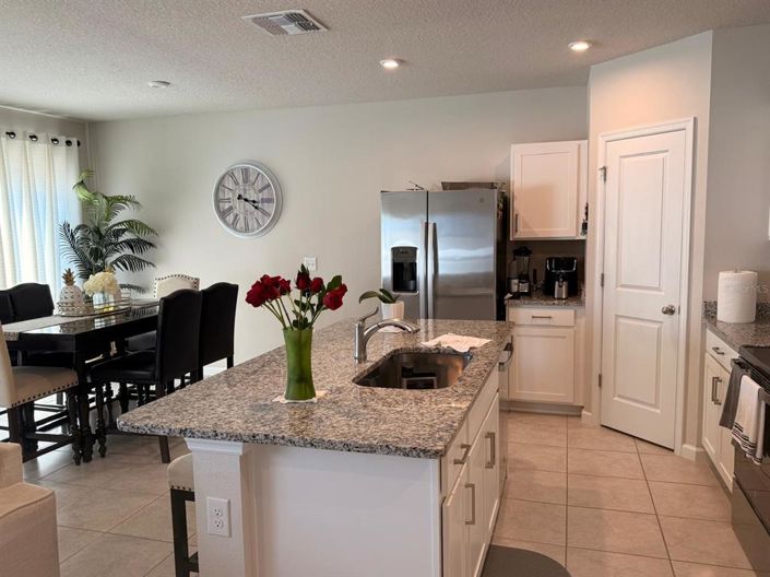 Image No.6-4 Bed House for sale