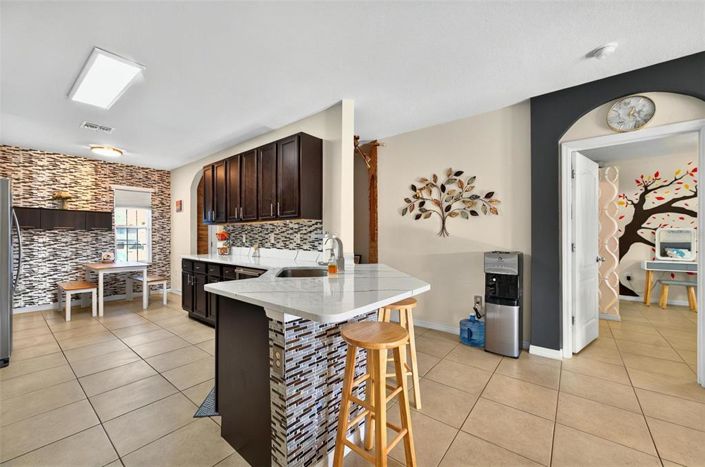 Image No.15-3 Bed House for sale