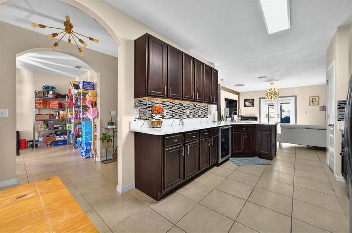 Image No.19-3 Bed House for sale