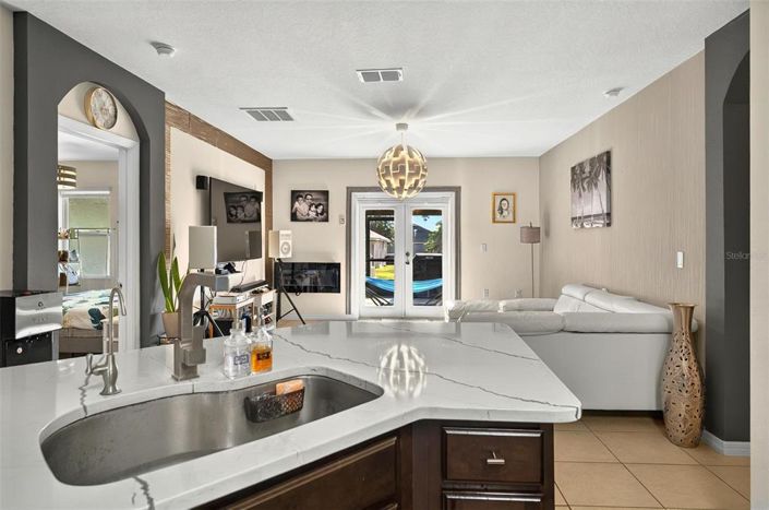 Image No.21-3 Bed House for sale