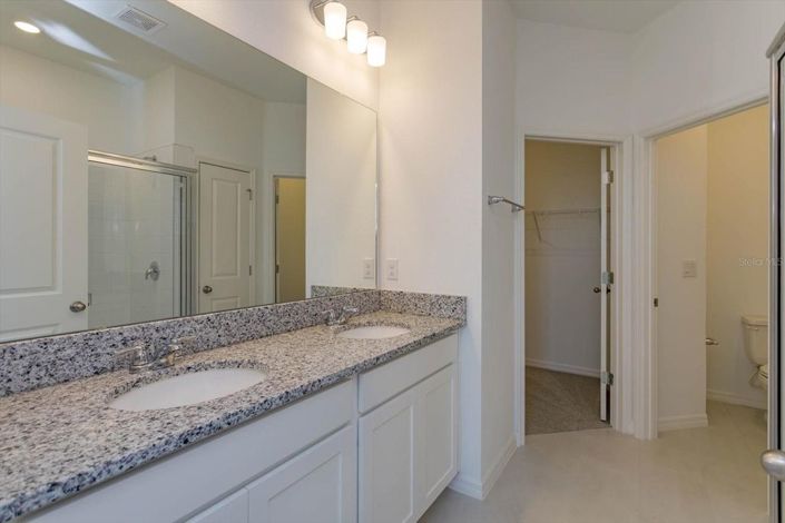 Image No.12-4 Bed House for sale