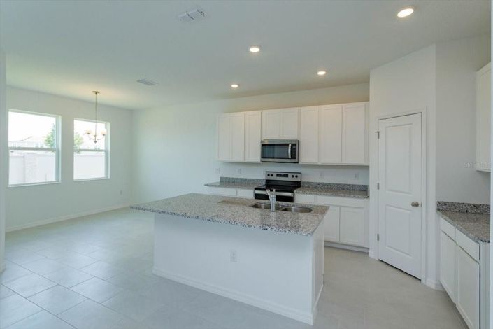 Image No.5-4 Bed House for sale