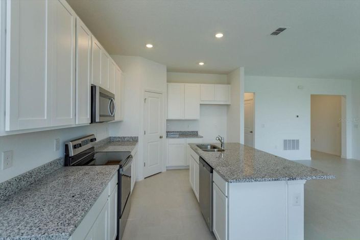 Image No.6-4 Bed House for sale