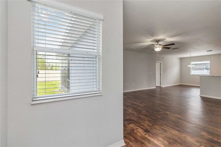 Image No.10-3 Bed House for sale