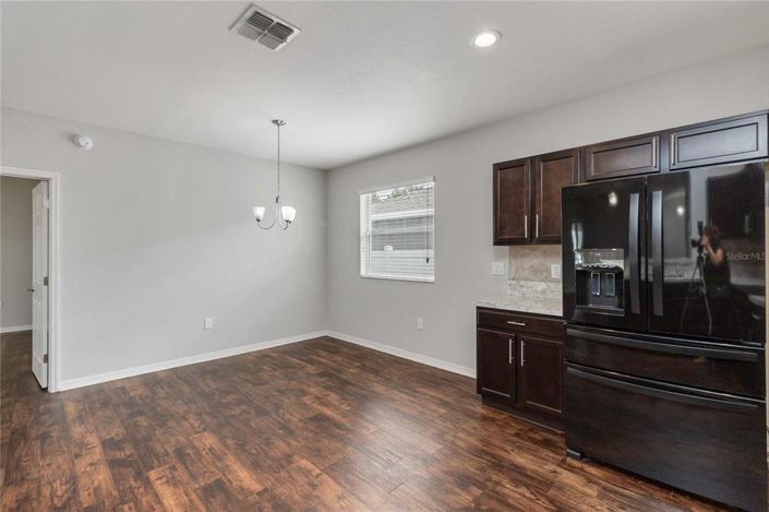 Image No.19-3 Bed House for sale