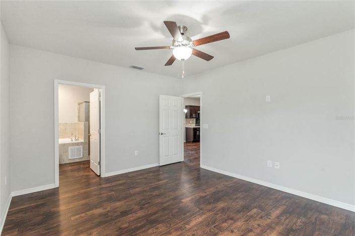 Image No.21-3 Bed House for sale