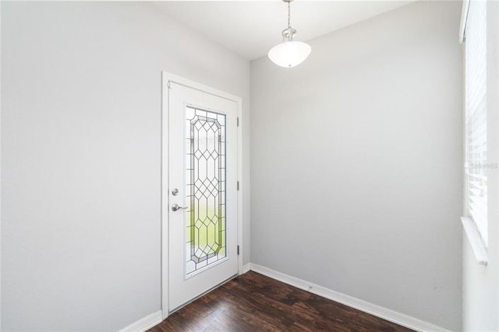 Image No.8-3 Bed House for sale