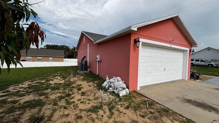 Image No.3-3 Bed House for sale