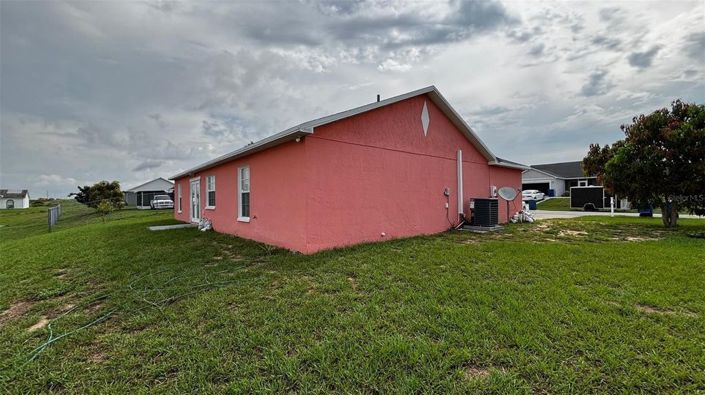 Image No.9-3 Bed House for sale