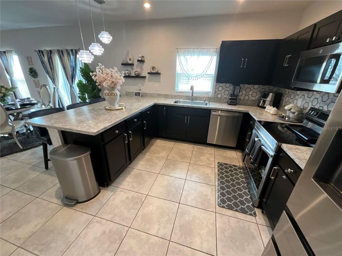 Image No.17-4 Bed House for sale