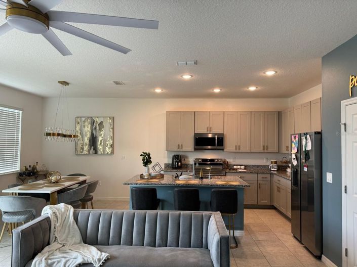 Image No.8-4 Bed House for sale