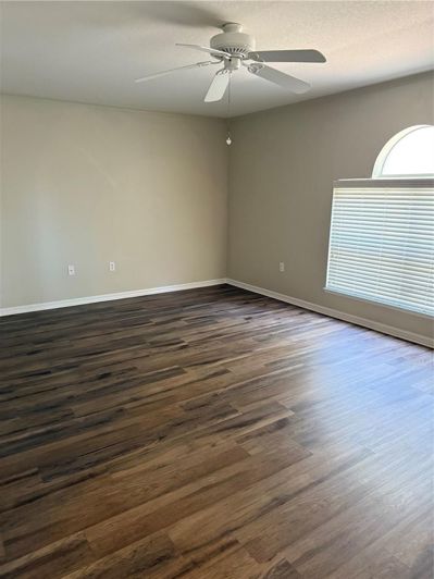 Image No.19-4 Bed House for sale