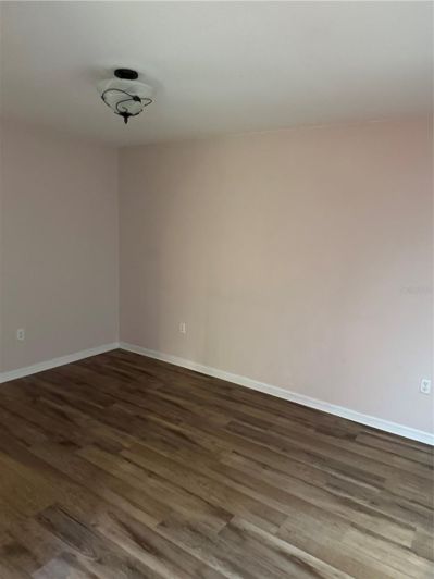 Image No.21-4 Bed House for sale