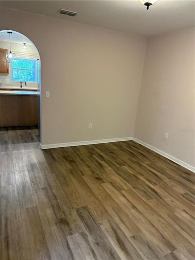 Image No.25-4 Bed House for sale