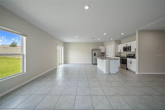 Image No.10-4 Bed House for sale