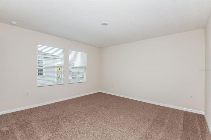 Image No.12-4 Bed Townhouse for sale