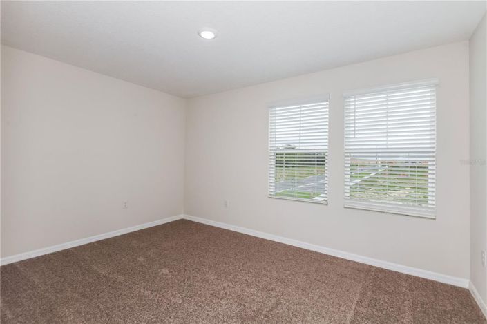 Image No.18-4 Bed Townhouse for sale