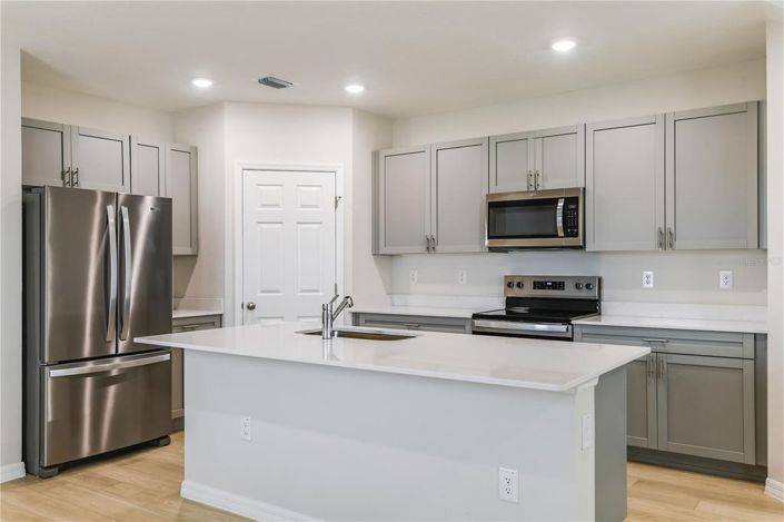 Image No.3-4 Bed Townhouse for sale