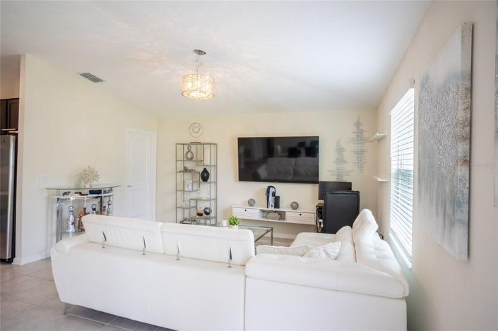 Image No.21-3 Bed House for sale