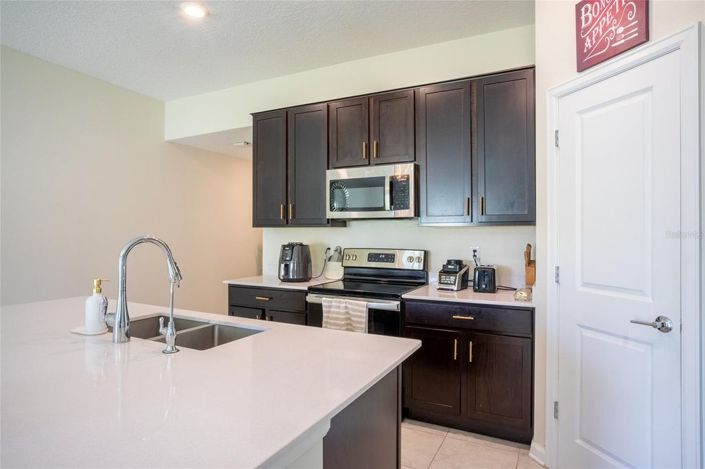 Image No.9-3 Bed House for sale