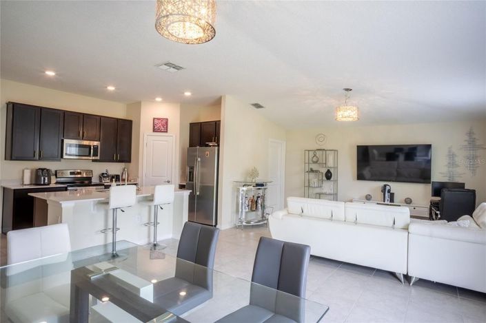 Image No.10-3 Bed House for sale