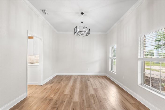 Image No.19-4 Bed House for sale