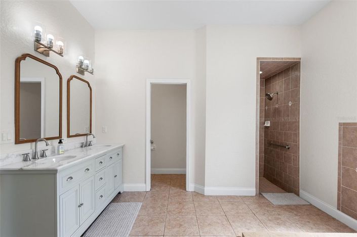 Image No.30-4 Bed House for sale