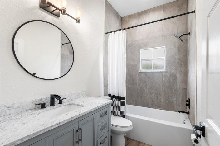 Image No.34-4 Bed House for sale