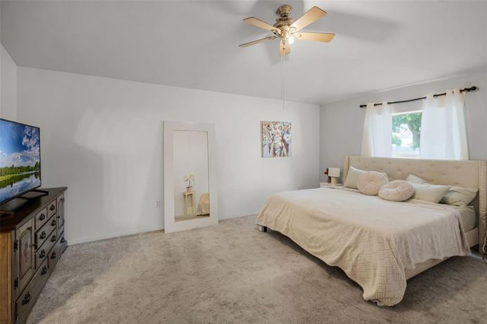 Image No.12-4 Bed House for sale